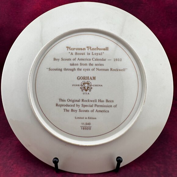 COLLECTOR'S PLATE "A SCOUT IS LOYAL" BY NORMAN ROCKWELL, LIMITED EDITION, 8.5 in - Picture 4 of 5